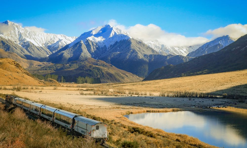 19 day Signature Rail, Cruise and Coach New Zealand